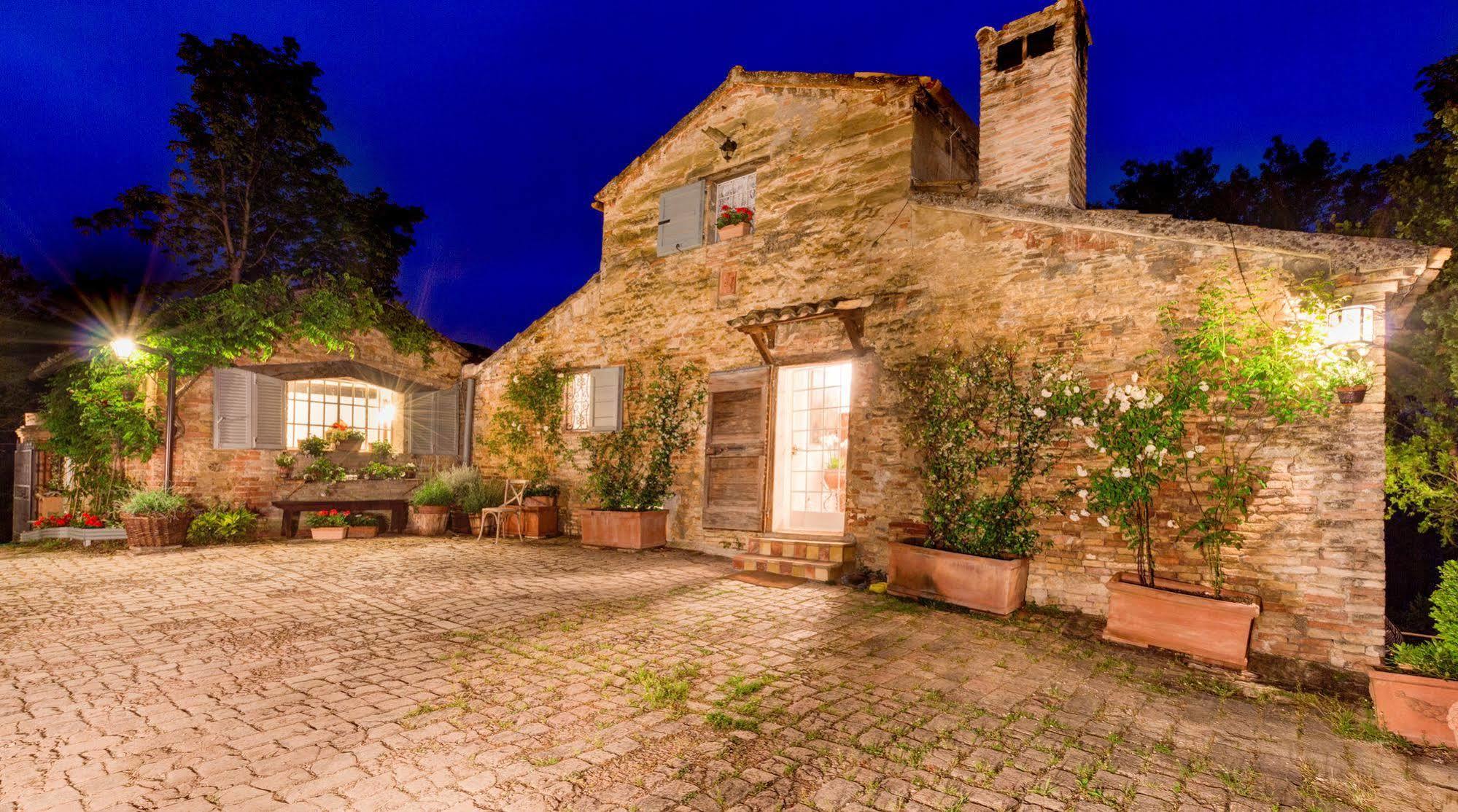 B&B La Residenza Del Poeta Montesicuro Εξωτερικό φωτογραφία